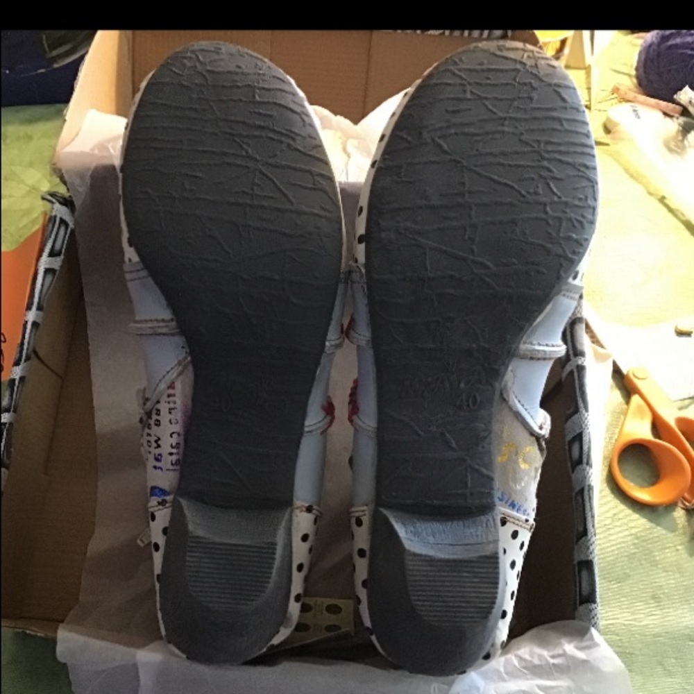 . - Picture 2 of 2